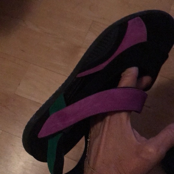 Authentic Prada sandals only worn once - Picture 3 of 8